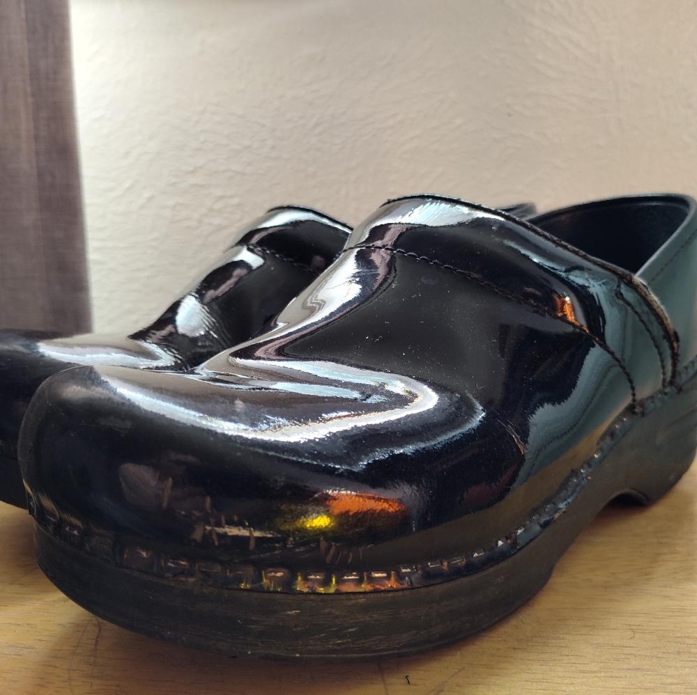 Size 39 Danskos Clogs